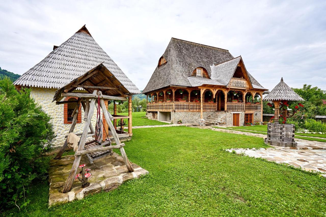 Hotel Casa Chira Vişeu de Sus Zewnętrze zdjęcie