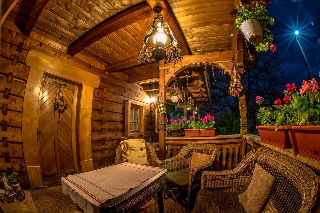 Hotel Casa Chira Vişeu de Sus Zewnętrze zdjęcie