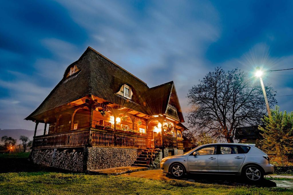 Hotel Casa Chira Vişeu de Sus Zewnętrze zdjęcie